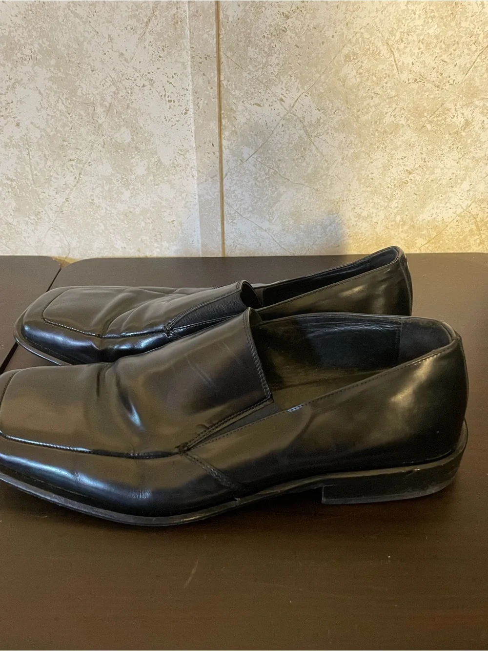 Via Spiga polished black